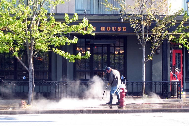 Professional restaurant pressure washing services in NYC - restaurant cleaning before and after results
